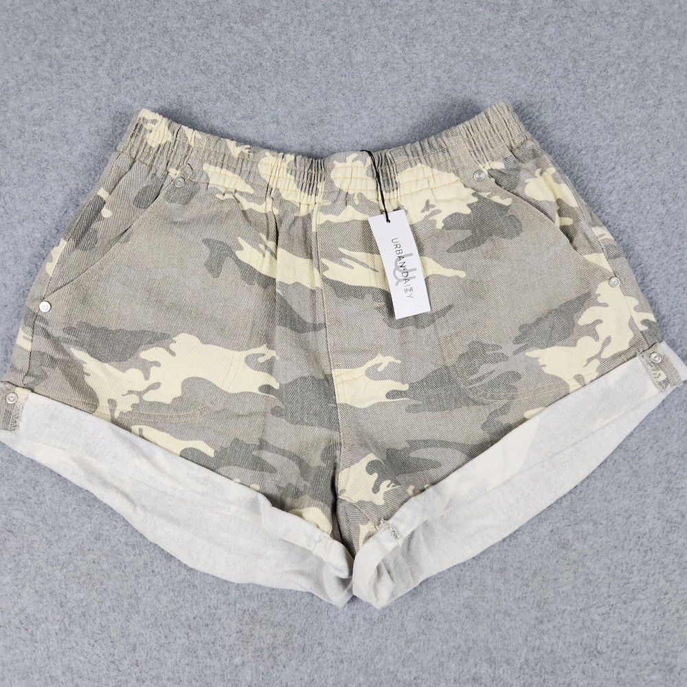 Urban Daizy Shorts Womens‎ Small Gray Camo Elastic Waist Cuffed Hem Relaxed Fit